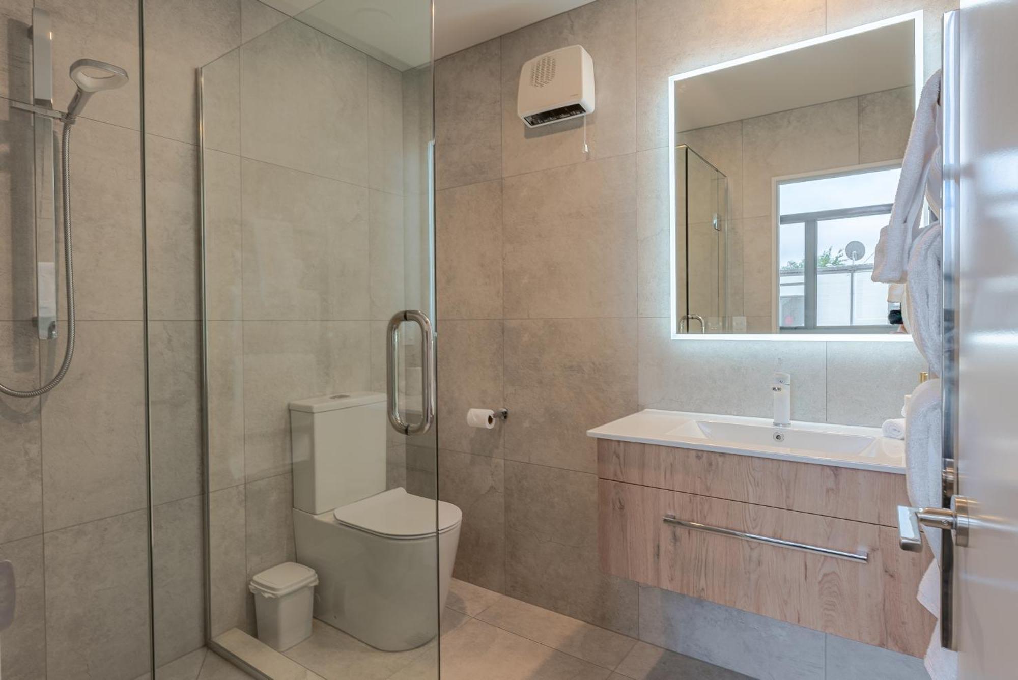 Urban Nest - Entire Townhouse And Free Parking Villa Christchurch Eksteriør billede